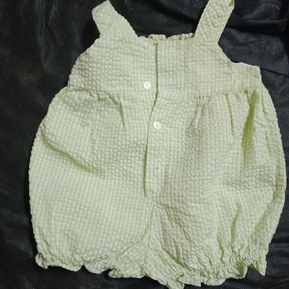 Romper and hat set - Picture 2 of 3